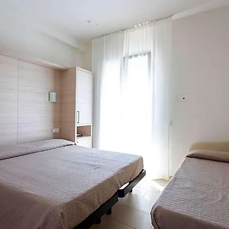 Hotel Primiana 2*