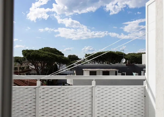 Primiana מלון 2*